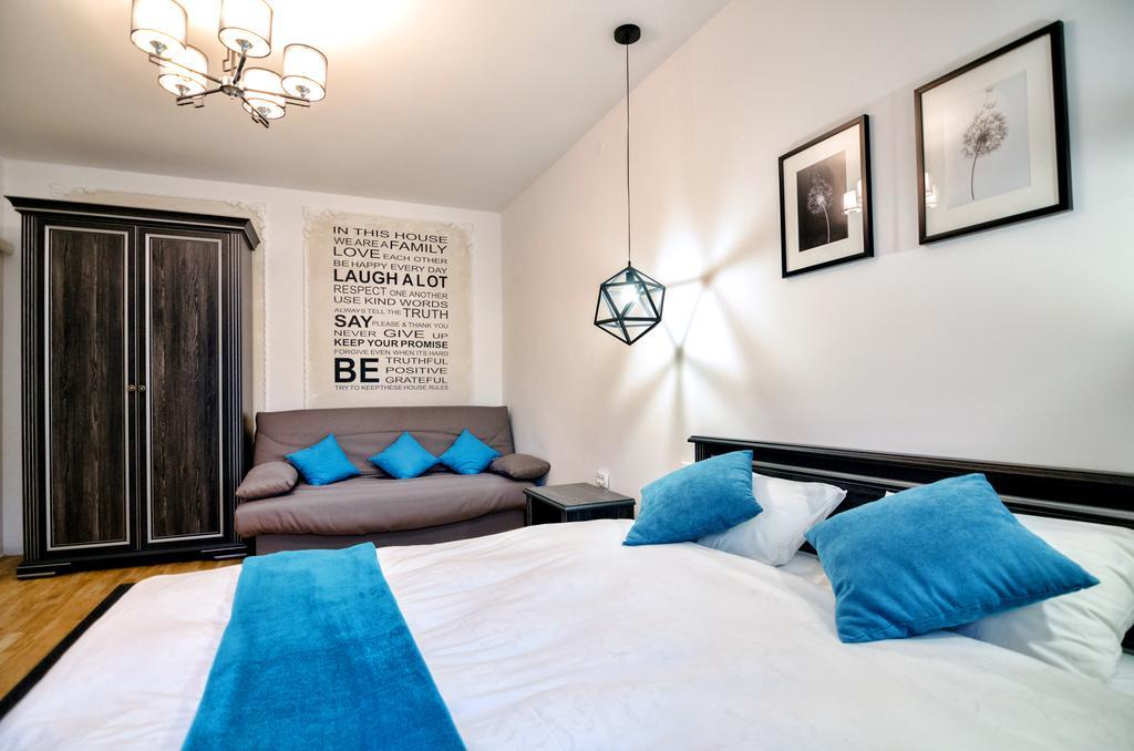 Stylish Apartment. Heart Of The City Львов Экстерьер фото